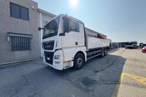 Man TGX 26.400 cambio automatico + gru Palfinger