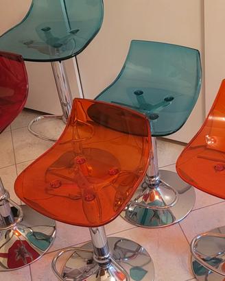 N.6 SGABELLI IN RESINA TRASPARENTE COLORATA