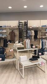 scaffalatura negozio abbigliamento 
