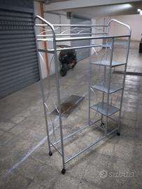 scaffalatura metallica