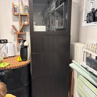 Armadio con vetrinetta