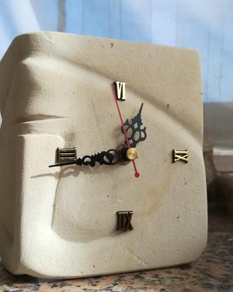 Orologio in pietra