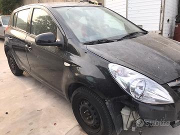 RICAMBI USATI AUTO HYUNDAI i20 1Â° Serie D4FB Dies