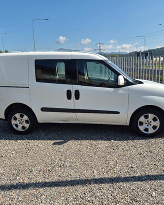FIAT DOBLO 5  POSTI  