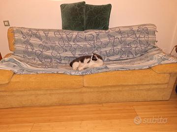 divano comodissimo