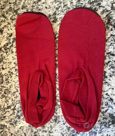 Pantofole da viaggio in tessuto rosso bordeaux, de