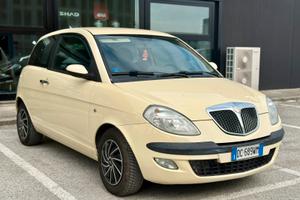 Lancia Ypsilon 1.2 benzina adatta ai neopatentati