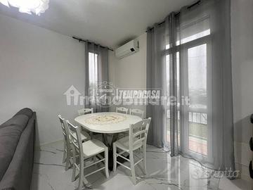 LUMINOSO BILOCALE CON BASSE SPESE CONDOMINIALI E P