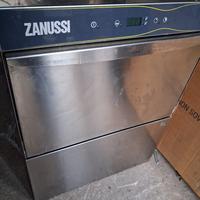 Lavastoviglie industriale con cesti 50x50