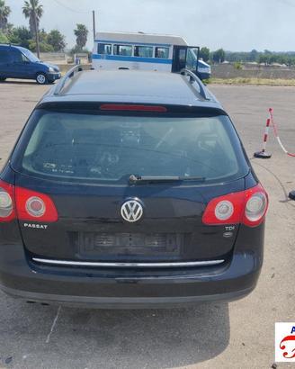 VW PASSAT VARIANT 3C5 1.9 TDI 105CV ricambi