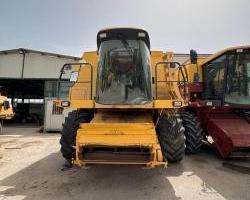 Mietitrebbia NEW HOLLAND TX 68