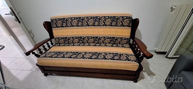 Divano letto con struttura in legno
