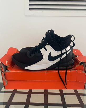 Scarpe da basket nike “revolution 5” n. 42