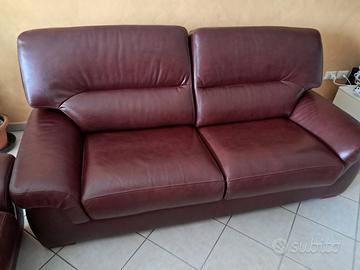 Divano due posti in cuoio
