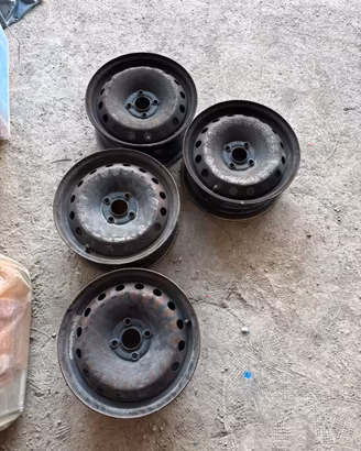 Cerchi in ferro R15 fiat grande punto/ punto evo