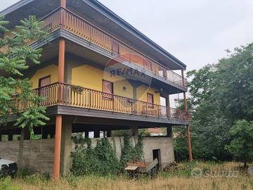 Porzione di villa - Ragalna