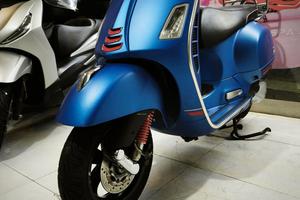 Piaggio Vespa 300 GTS hpe SUPER SPORT BLU VIVACE O