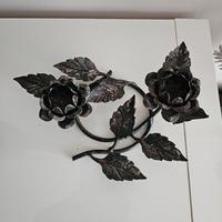 Candelabro rosa in ferro battuto a 2 fiamme