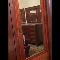 Armadio con specchio