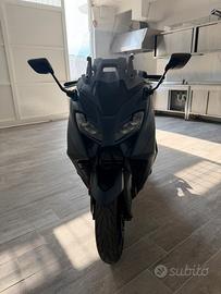 Tmax 560 anno 06/2022 Km 10000