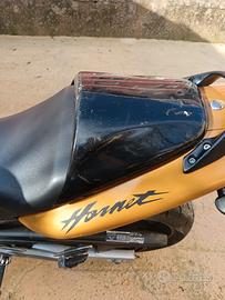 coprisella monoposto per Hornet 600 03