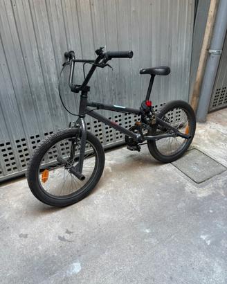 Bicicletta bmx decathlon colore nero + accessori