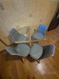 Tavolo rotondo in vetro con 4 sedie