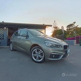 Bmw 2er Active Tourer 218d LUXURY