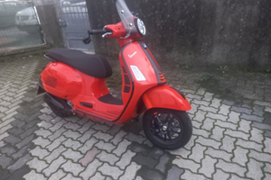 Vespa super sport 300