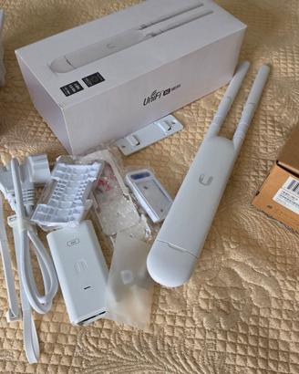 Ubiquiti UniFi UAP-AC-M Mesh WiFi Access Point PoE