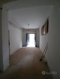 1 VANO + MAGAZZINO Via Ximenes zona Borgo VECCHIO