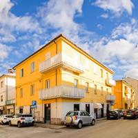 2 LOCALI A L'AQUILA