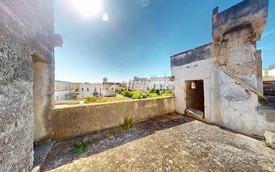 SOLUZIONE INDIPENDENTE NEL CUORE DI COPERTINO