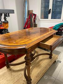 Tavolo antico in legno massello