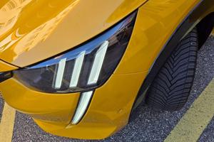 PEUGEOT - 208 - BlueHDi 100 S&S 5p. GT Line