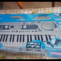 tastiera musicale elettronica 