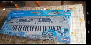 tastiera musicale elettronica 