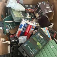 Box con articoli da giardino