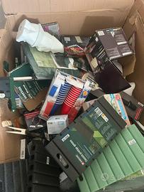 Box con articoli da giardino