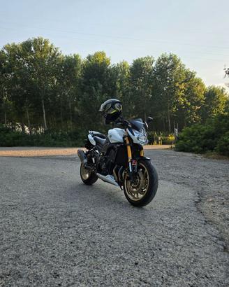 Yamaha FZ8