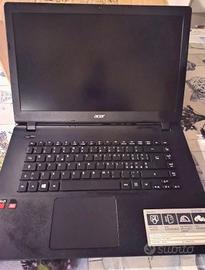 Laptop Aspire AMD Quad Core Batteria nuova Ssd 256