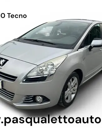 PEUGEOT 5008 7 posti ! 1.6 HDi 110CV Tecno