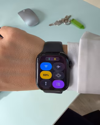 Apple Watch Series 10 da 42 mm nero