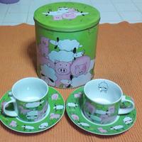 Set Biscottiera in Latta e 2 Tazze con Piattino