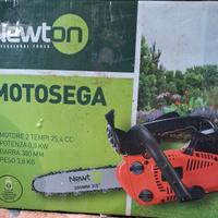 Motosega a combistione interna