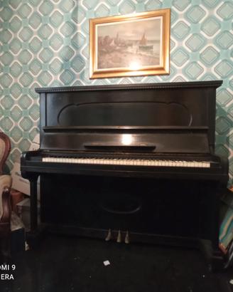 Pianoforte verticale