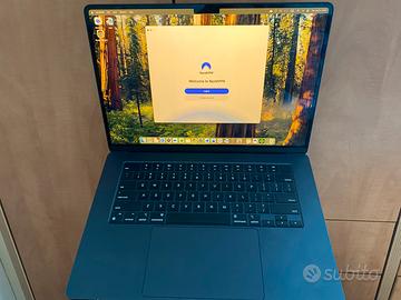 MacBook Air M2 15