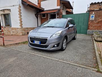 Peugeot 5008 1.6 120CV "96.900 km" 7 posti, Tett