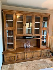 Credenza in legno massiccio