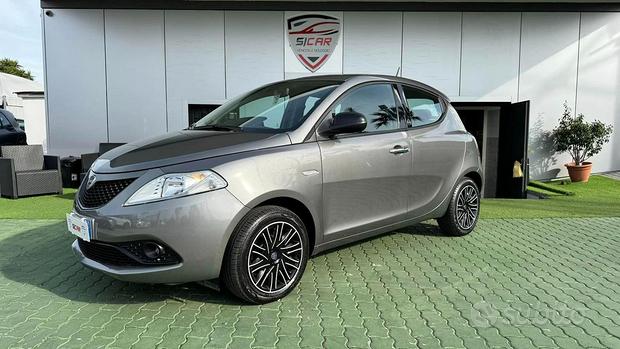 LANCIA Ypsilon 1.0 FireFly 5 porte S&S Hybrid Ec